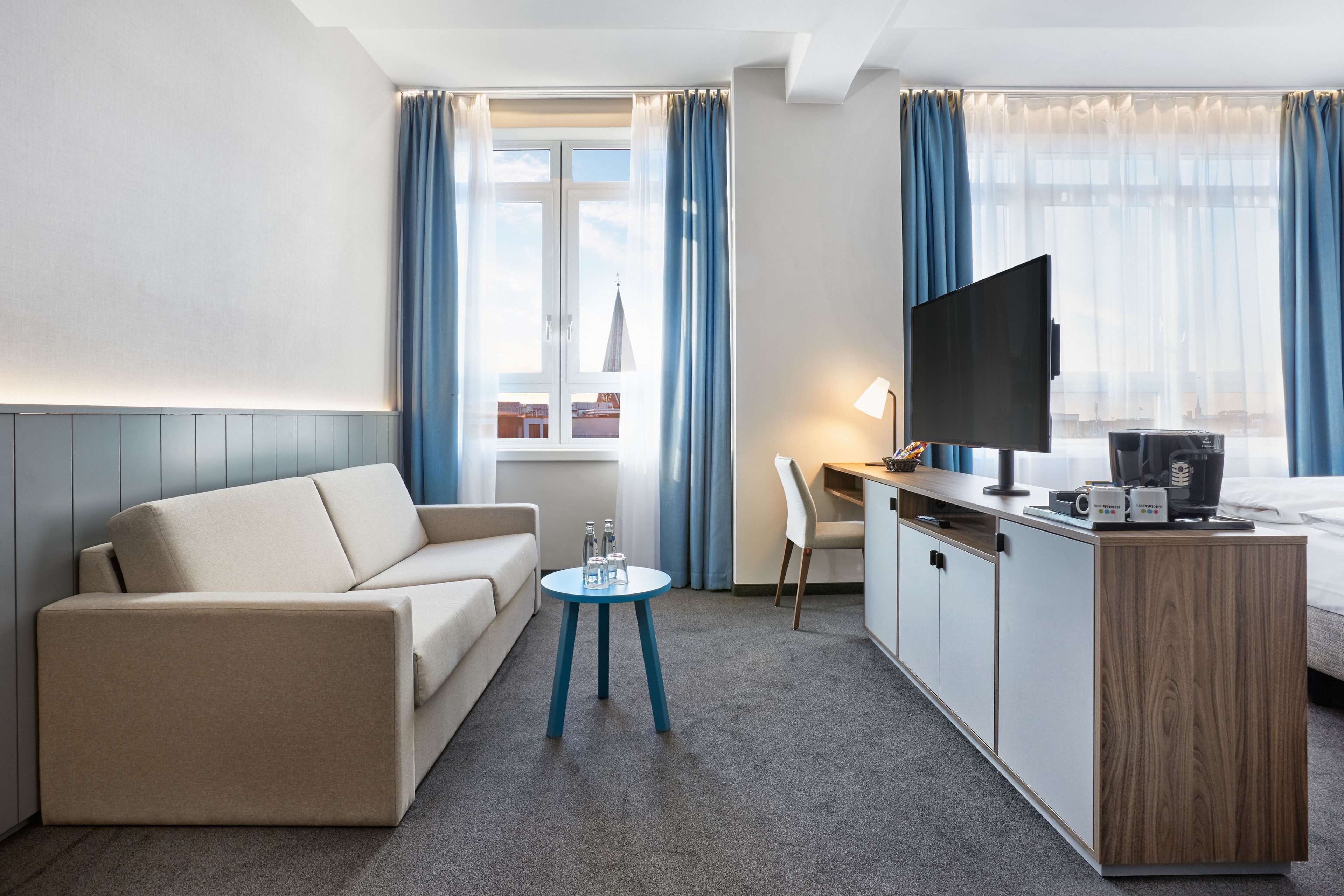 26-inch tv with satellite channels