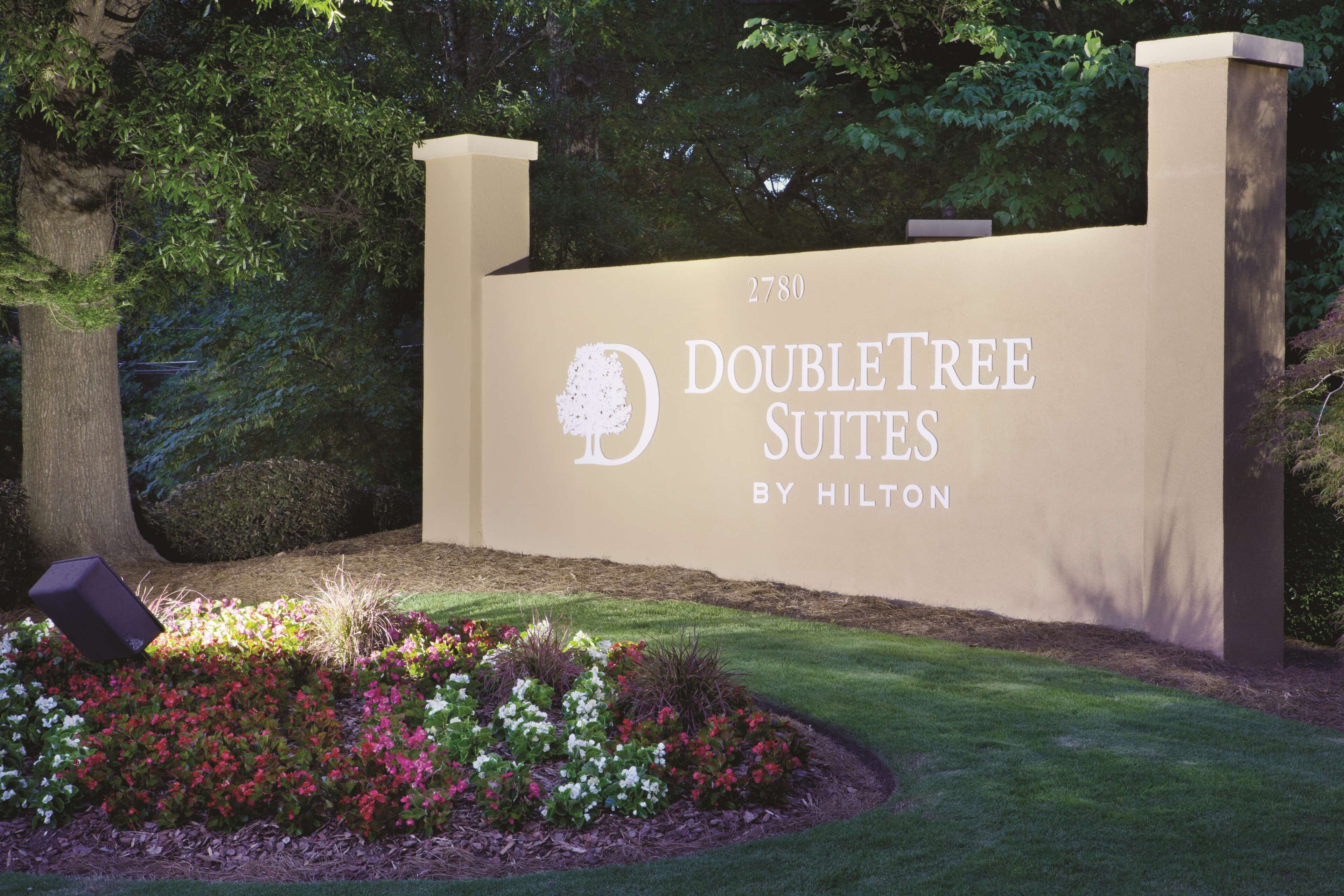 Photo - Doubletree Suites by Hilton at The Battery Atlanta