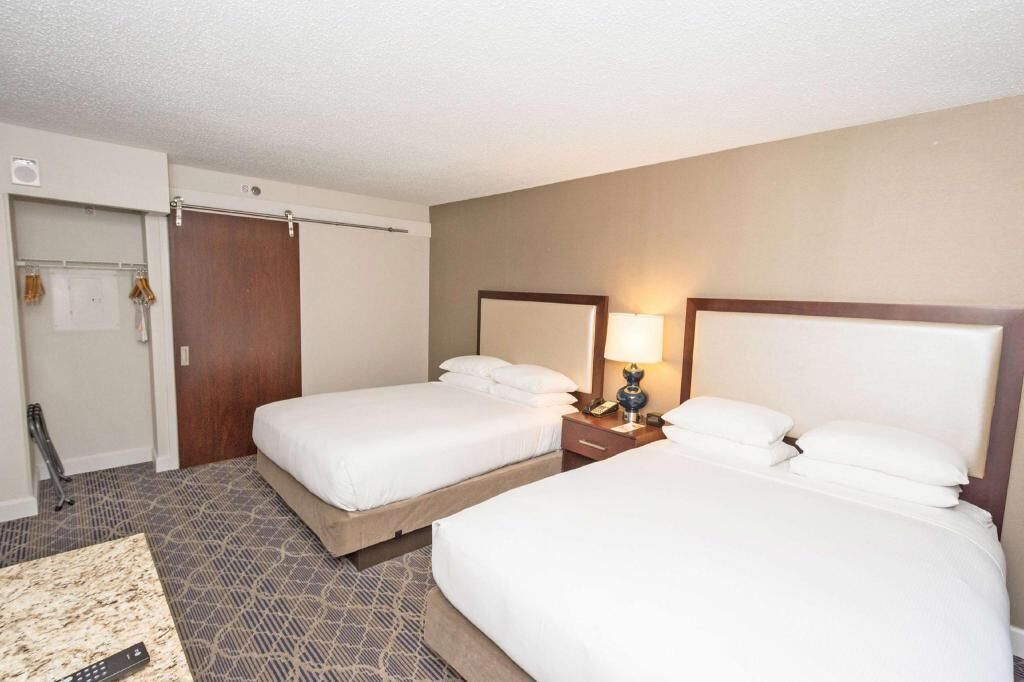 Premium bedding, down comforters, in-room safe, desk