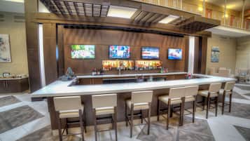 2 bars/lounges