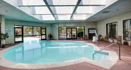 Holiday Inn Staunton Conference Center by IHG