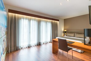 Habitación familiar (Premium 2 adults + 2 children) | 1 habitación, minibar y caja de seguridad en la habitación 