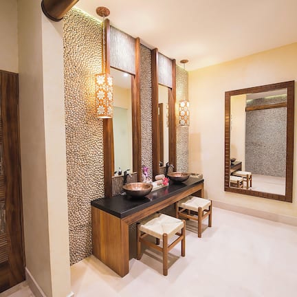 Sauna, steam room, body treatments, aromatherapy, beach massages