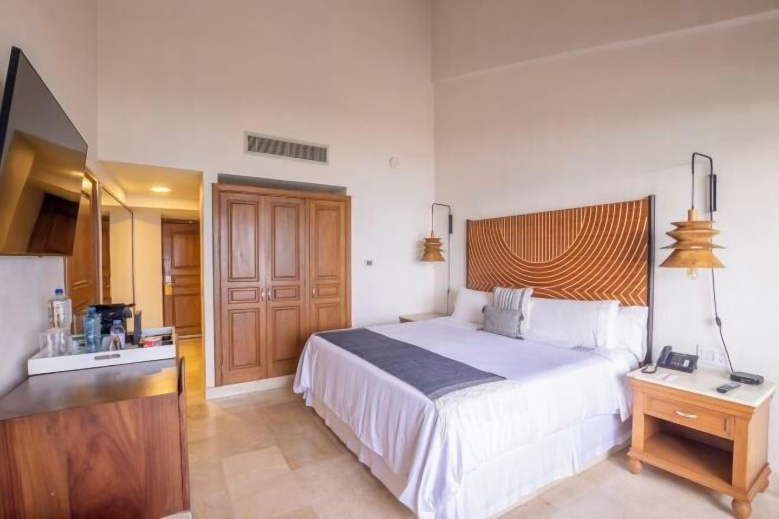 Minibar, in-room safe, desk, blackout drapes