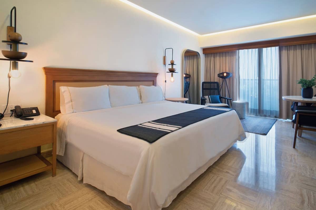 Minibar, in-room safe, desk, blackout drapes