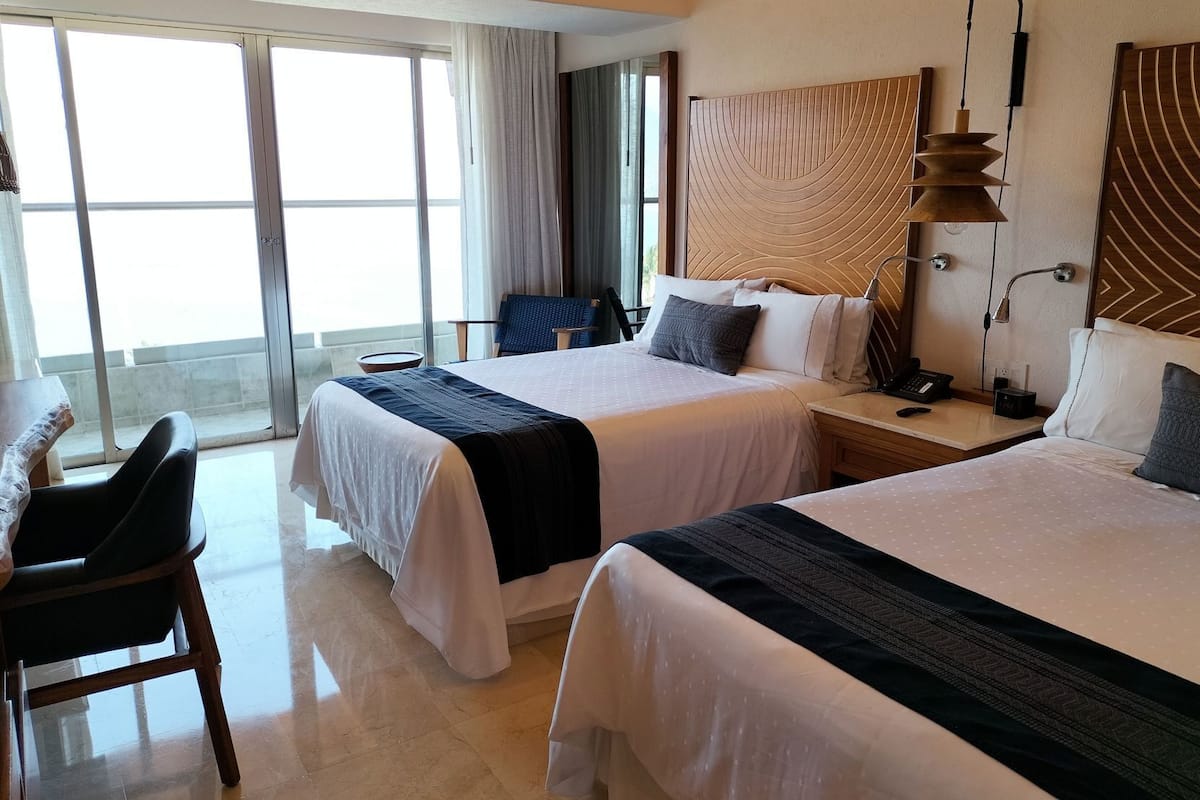 Minibar, in-room safe, desk, blackout drapes