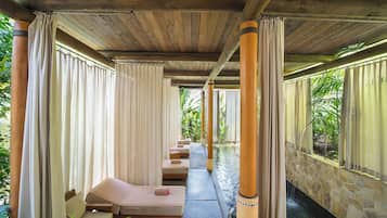 Sauna, baño de vapor, tratamientos corporales y aromaterapia