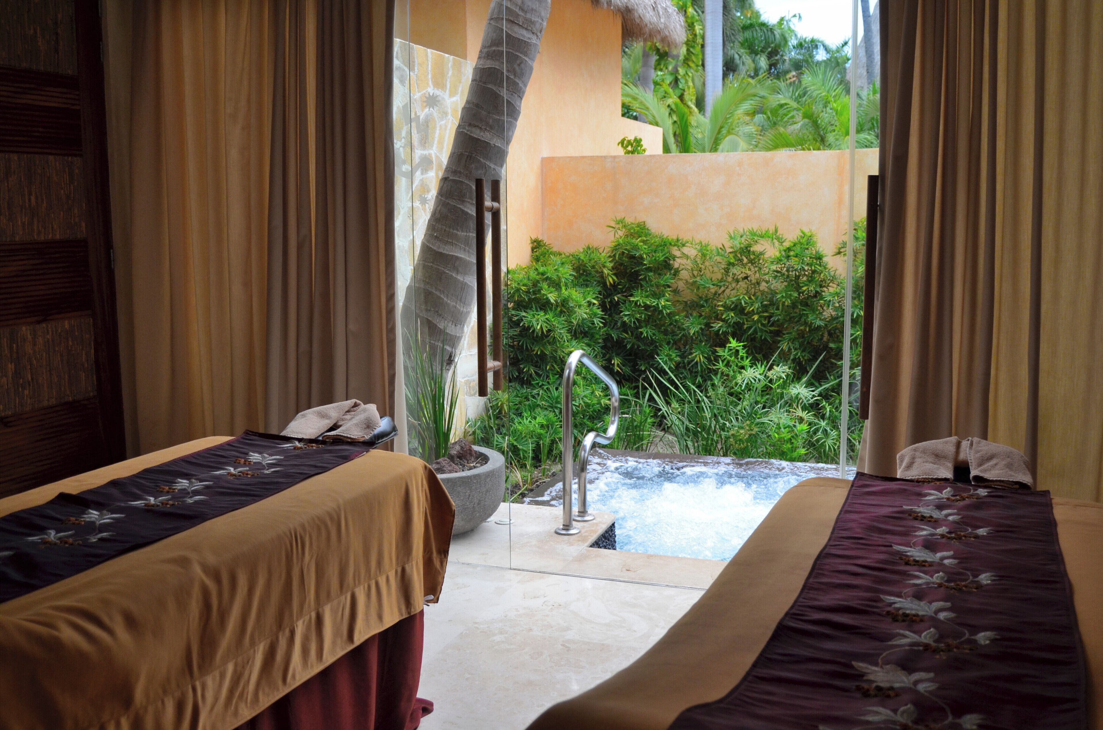 Sauna, steam room, body treatments, aromatherapy, beach massages