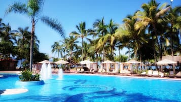 Outdoor pool, pool cabanas (surcharge), pool umbrellas