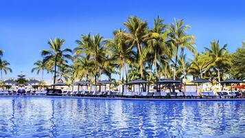 Outdoor pool, cabanas (surcharge), pool umbrellas