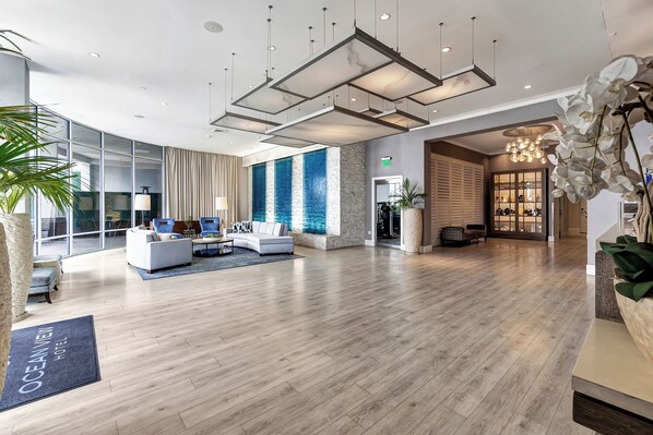 Lobby-Lounge