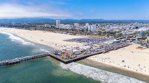 Beach towels - Ocean View Hotel (Santa Monica)