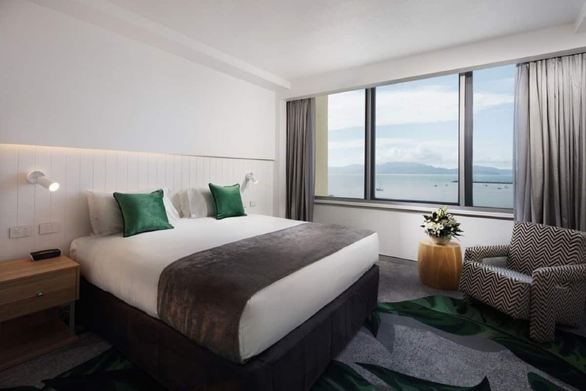 1 Schlafzimmer, Minibar, Zimmersafe, Schreibtisch