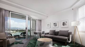 Resort King Suite | Living area | Pay movies