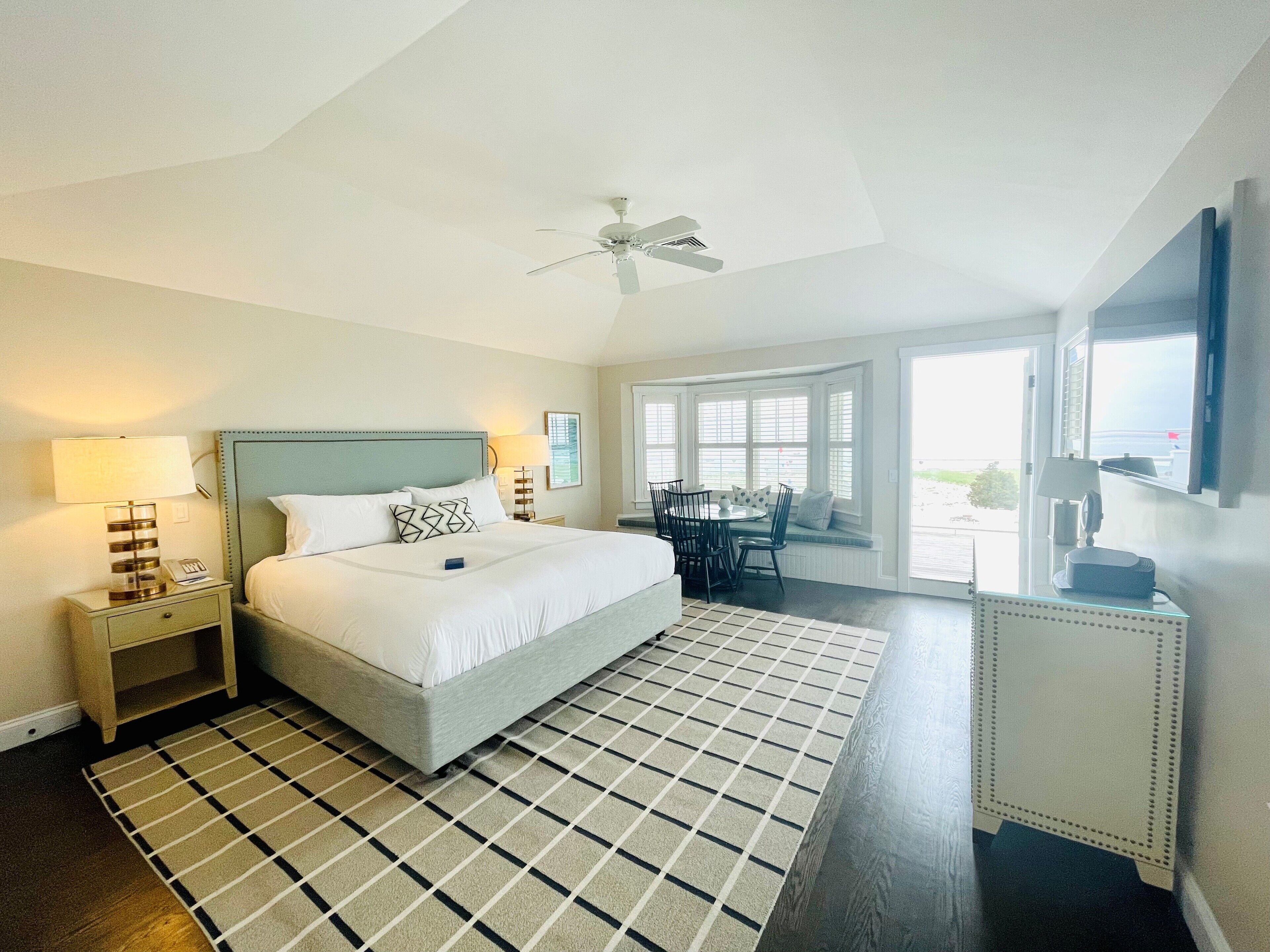 Premium bedding, minibar, in-room safe, iron/ironing board