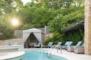 Couples treatment room(s), body treatments, aromatherapy