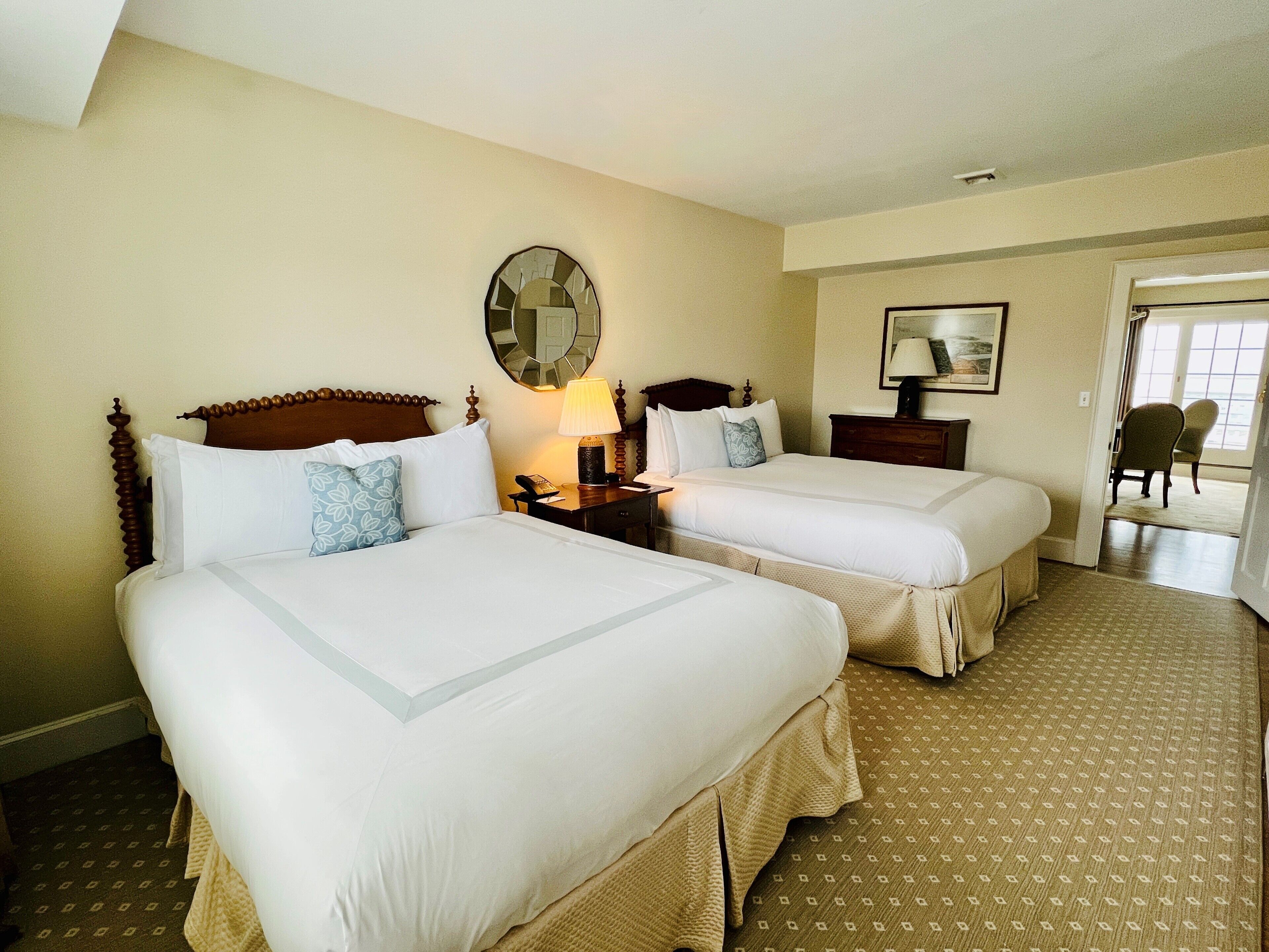 Premium bedding, minibar, in-room safe, iron/ironing board