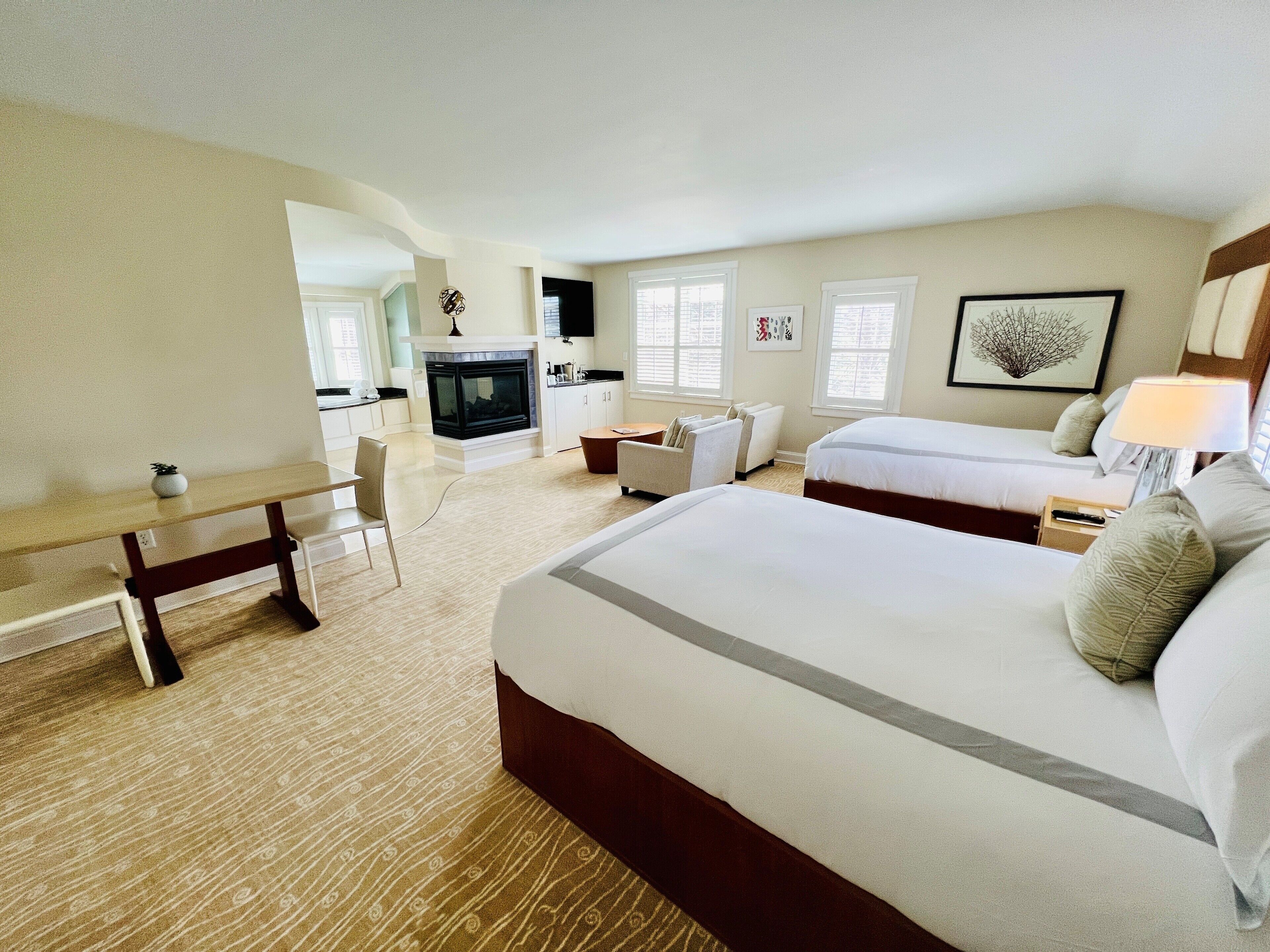 Premium bedding, minibar, in-room safe, iron/ironing board