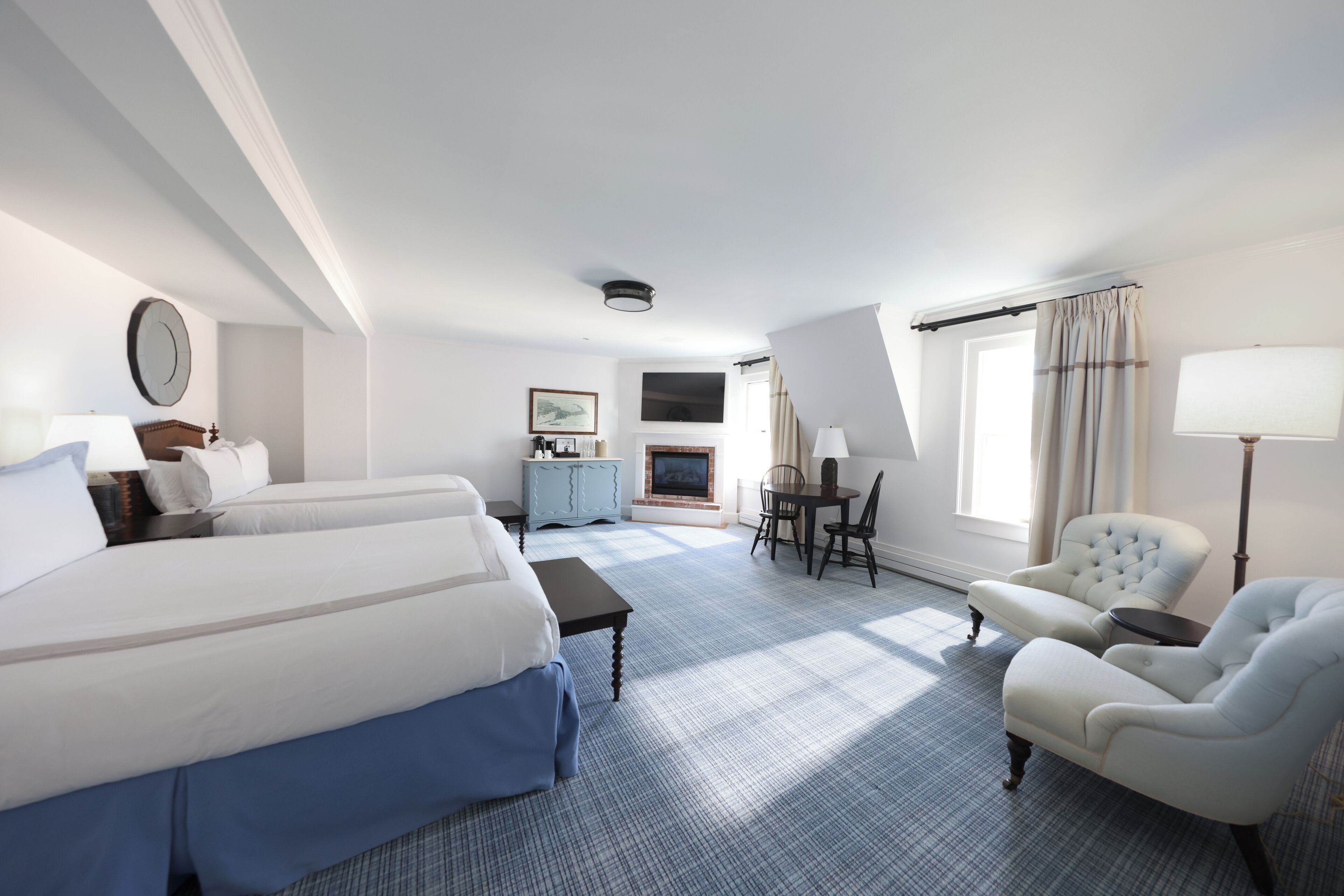 Premium bedding, minibar, in-room safe, iron/ironing board