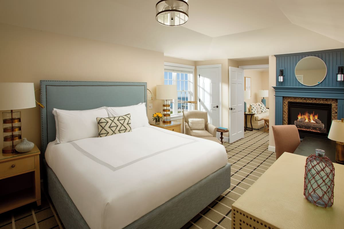 Suite, 1 King Bed, Ocean View (Master) | Premium bedding, minibar, in-room safe, iron/ironing board