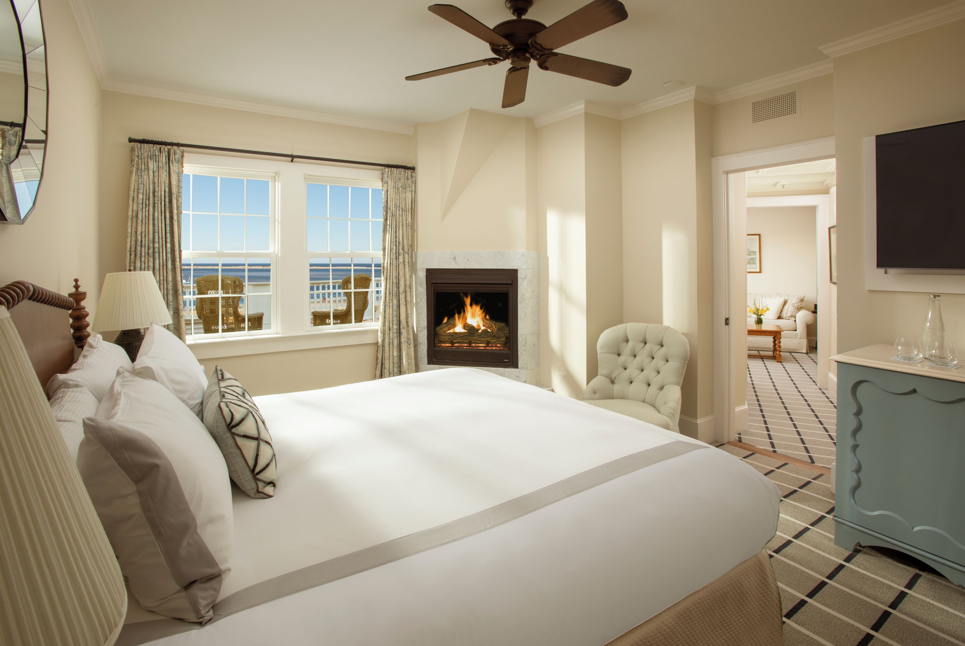 Premium bedding, minibar, in-room safe, iron/ironing board