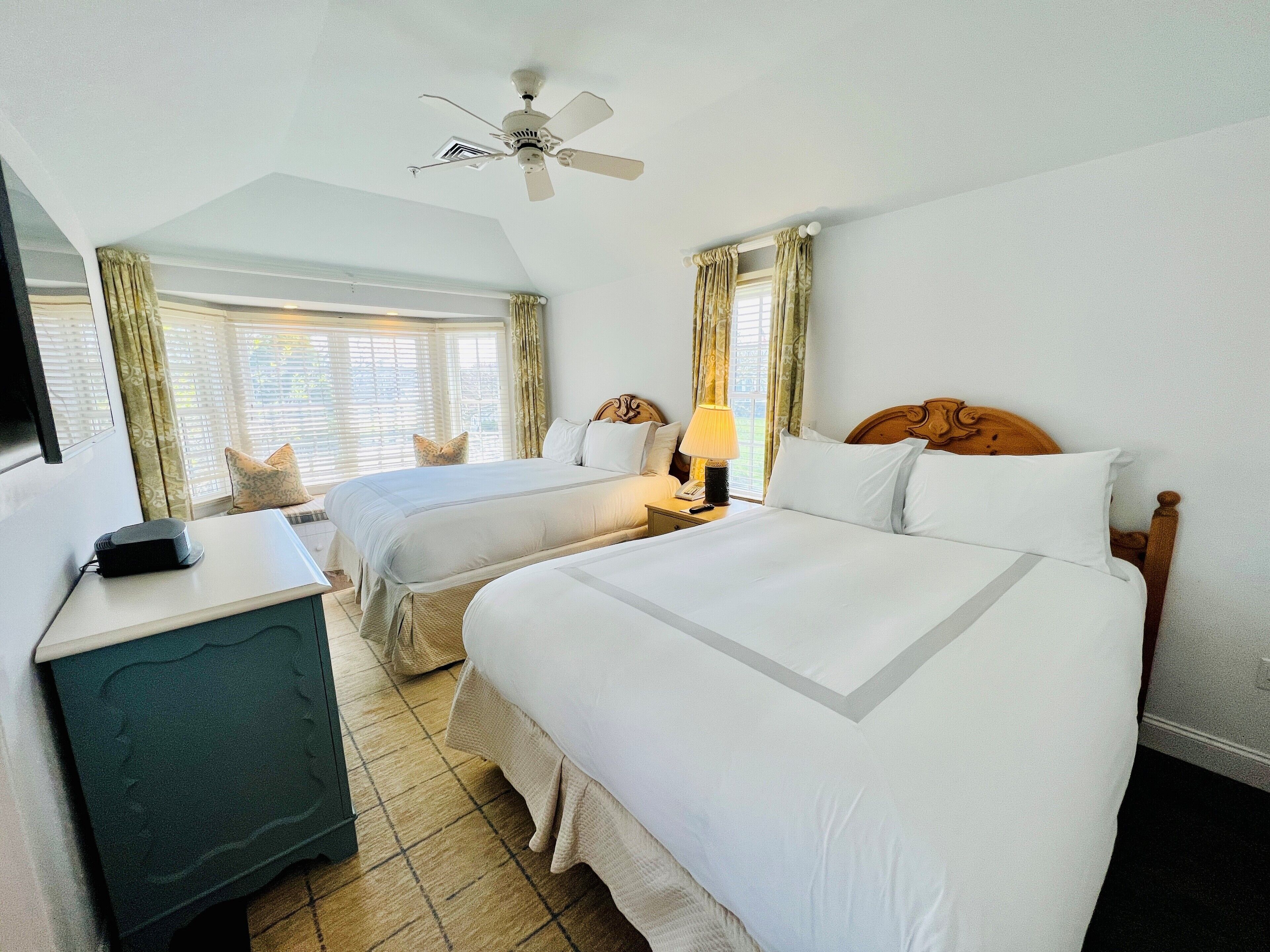 Premium bedding, minibar, in-room safe, iron/ironing board