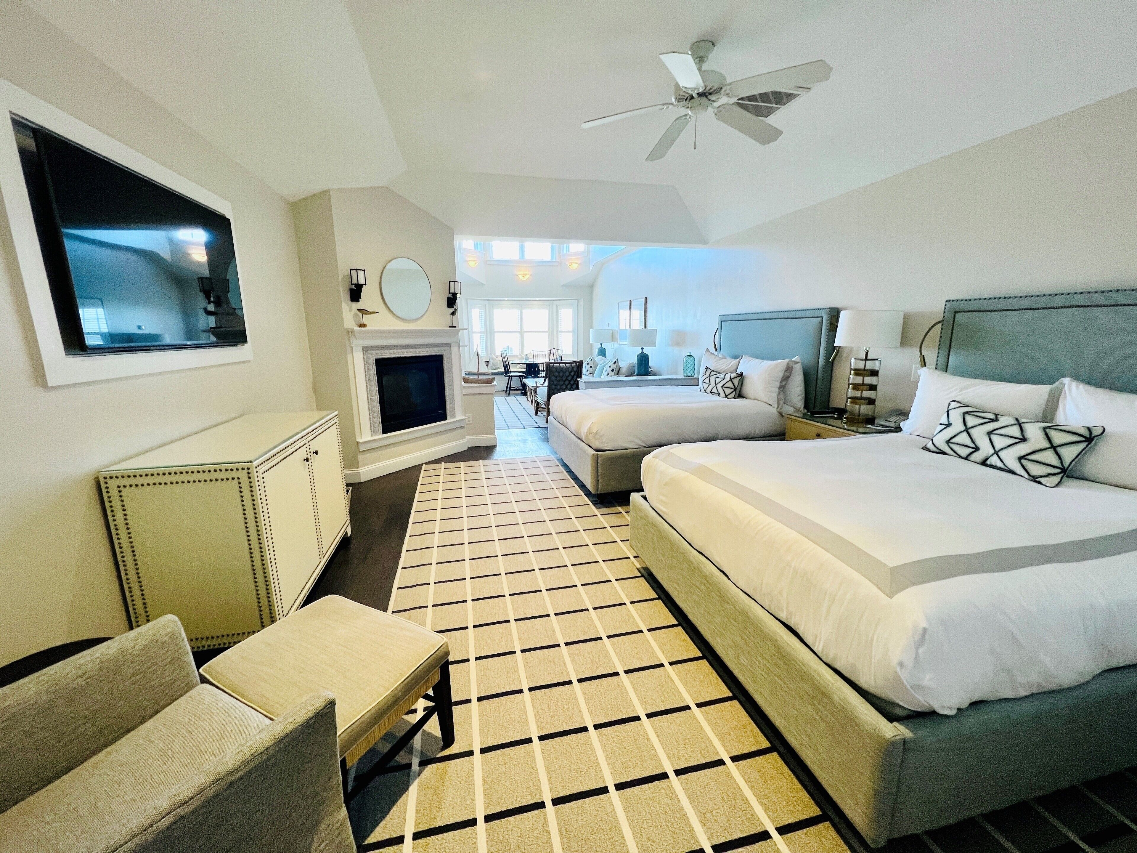 Premium bedding, minibar, in-room safe, iron/ironing board