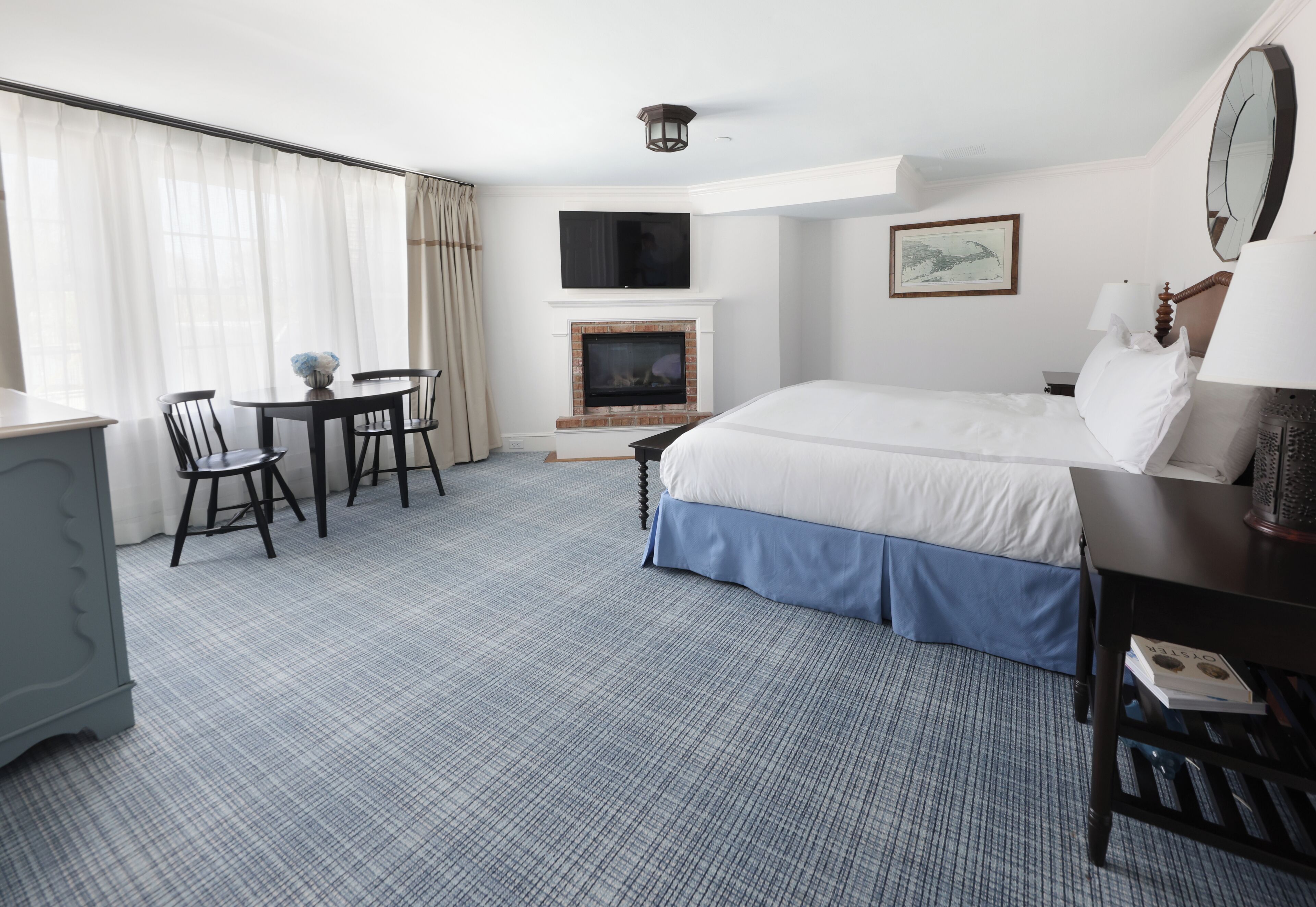 Premium bedding, minibar, in-room safe, iron/ironing board