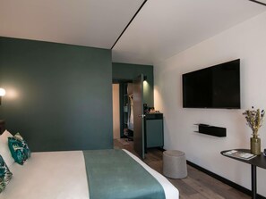 Premium bedding, memory-foam beds, in-room safe, blackout curtains - Novotel Nice Aeroport Cap 3000 (Saint-Laurent-du-Var)