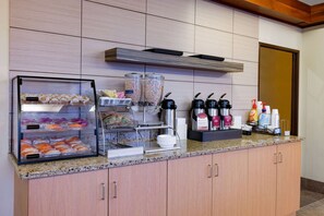 Ilmainen päivittäinen buffetaamiainen 