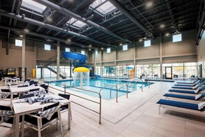 Una piscina techada