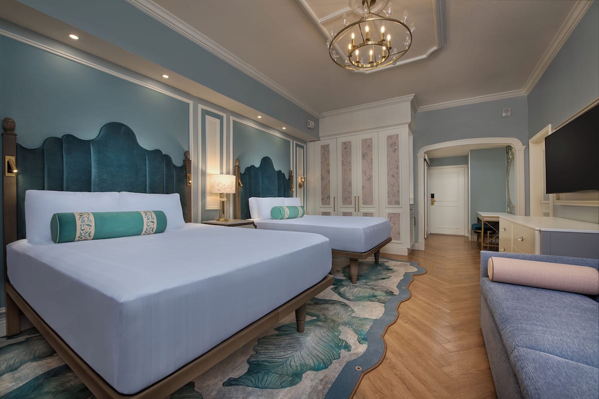 In-room safe, desk, iron/ironing board, free WiFi