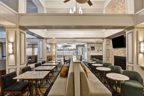 Tägliches inbegriffenes Frühstück zum Mitnehmen