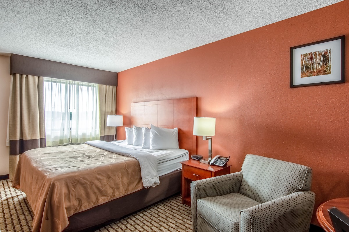 In-room safe, iron/ironing board, free cribs/infant beds, free WiFi