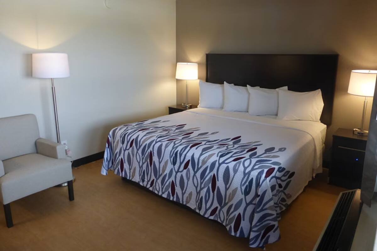 Desk, laptop workspace, blackout drapes, WiFi (free)