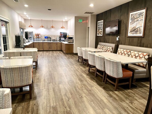 Desayuno buffet incluido todos los días 