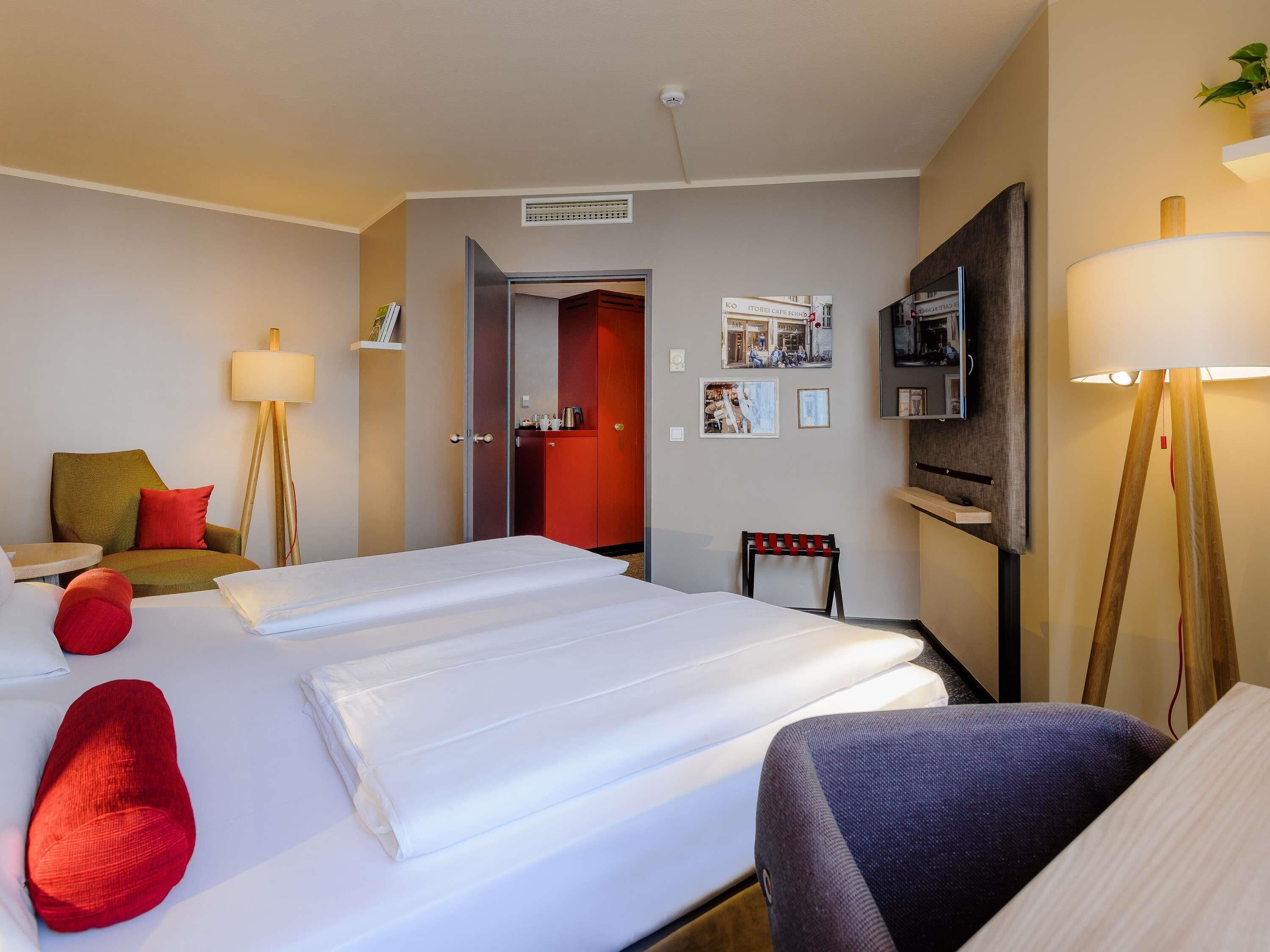 Hypo-allergenic bedding, free minibar, in-room safe, desk