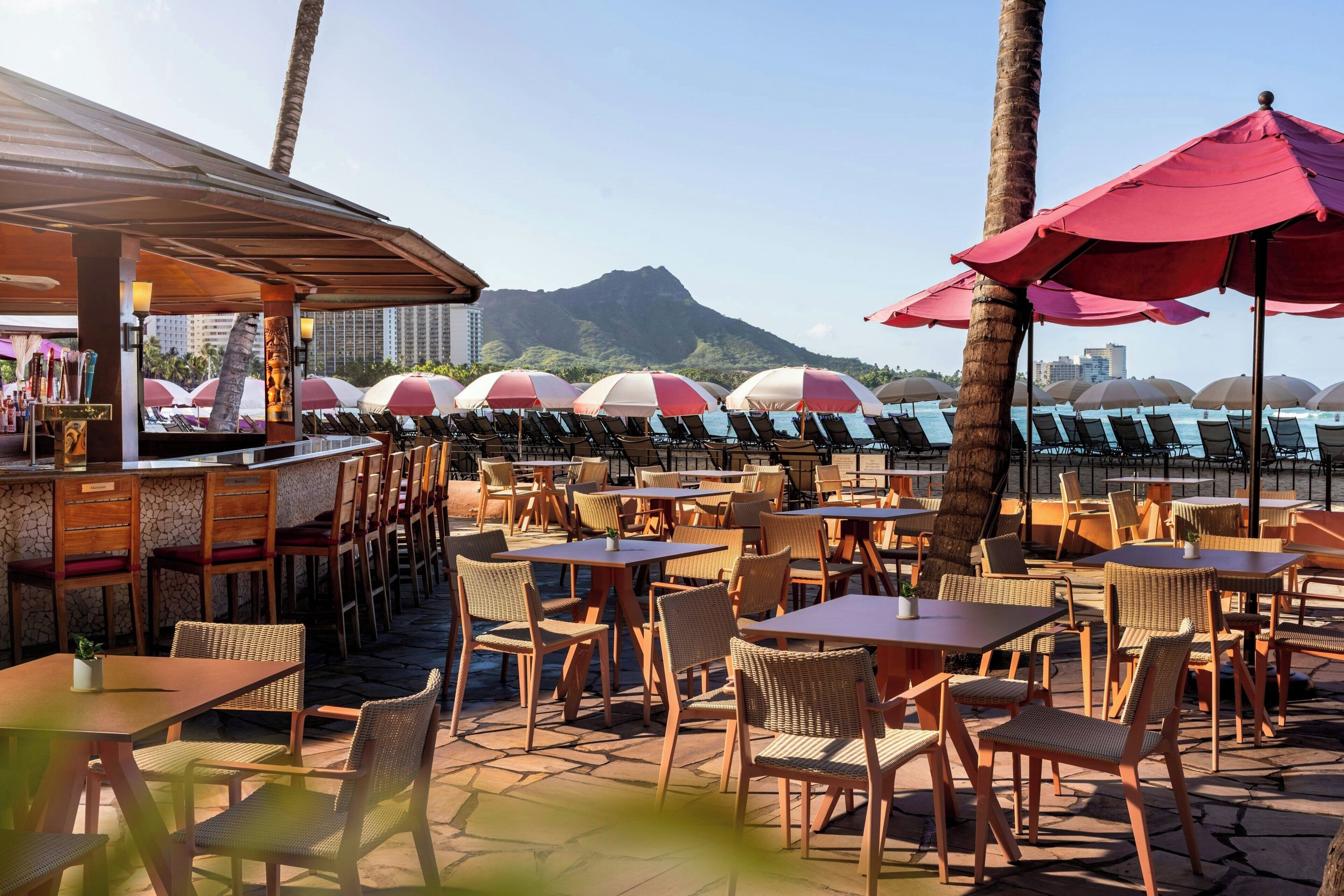 beach views, serves lunch, dinner and happy hour
