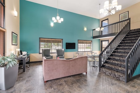 Lobby. Best Western Conway