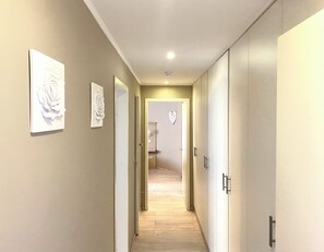 Apartamento standard, 2 quartos | Cofres nos quartos, quartos à prova de som