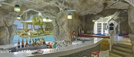 2 Bars/Lounges, Bar im Pool, Poolbar