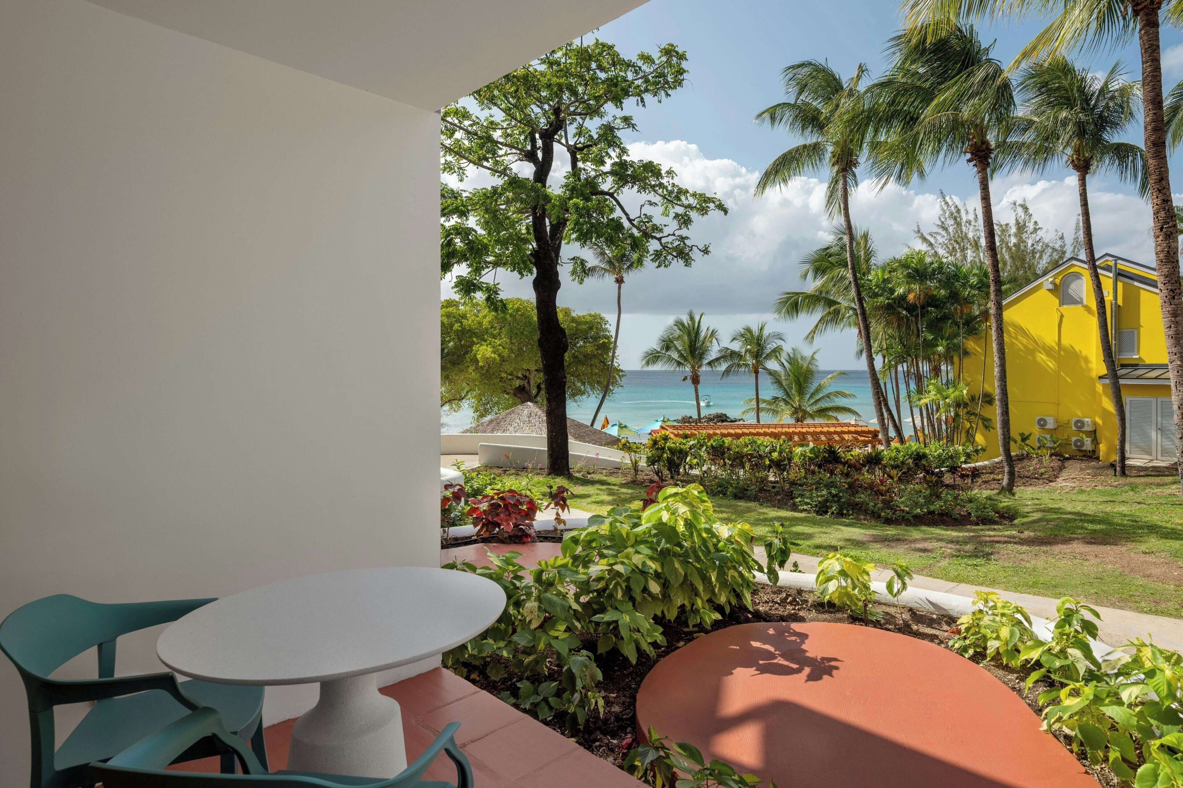 Room, 1 King Bed, Balcony, Ocean View | Minibar, in-room safe, desk, blackout drapes
