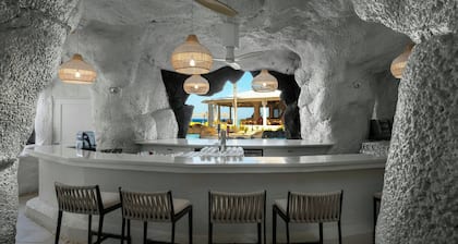 Crystal Cove, A Tribute Portfolio All-Inclusive Resort