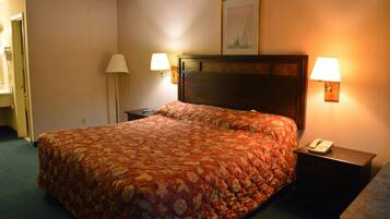 Desk, iron/ironing board, WiFi, bed sheets