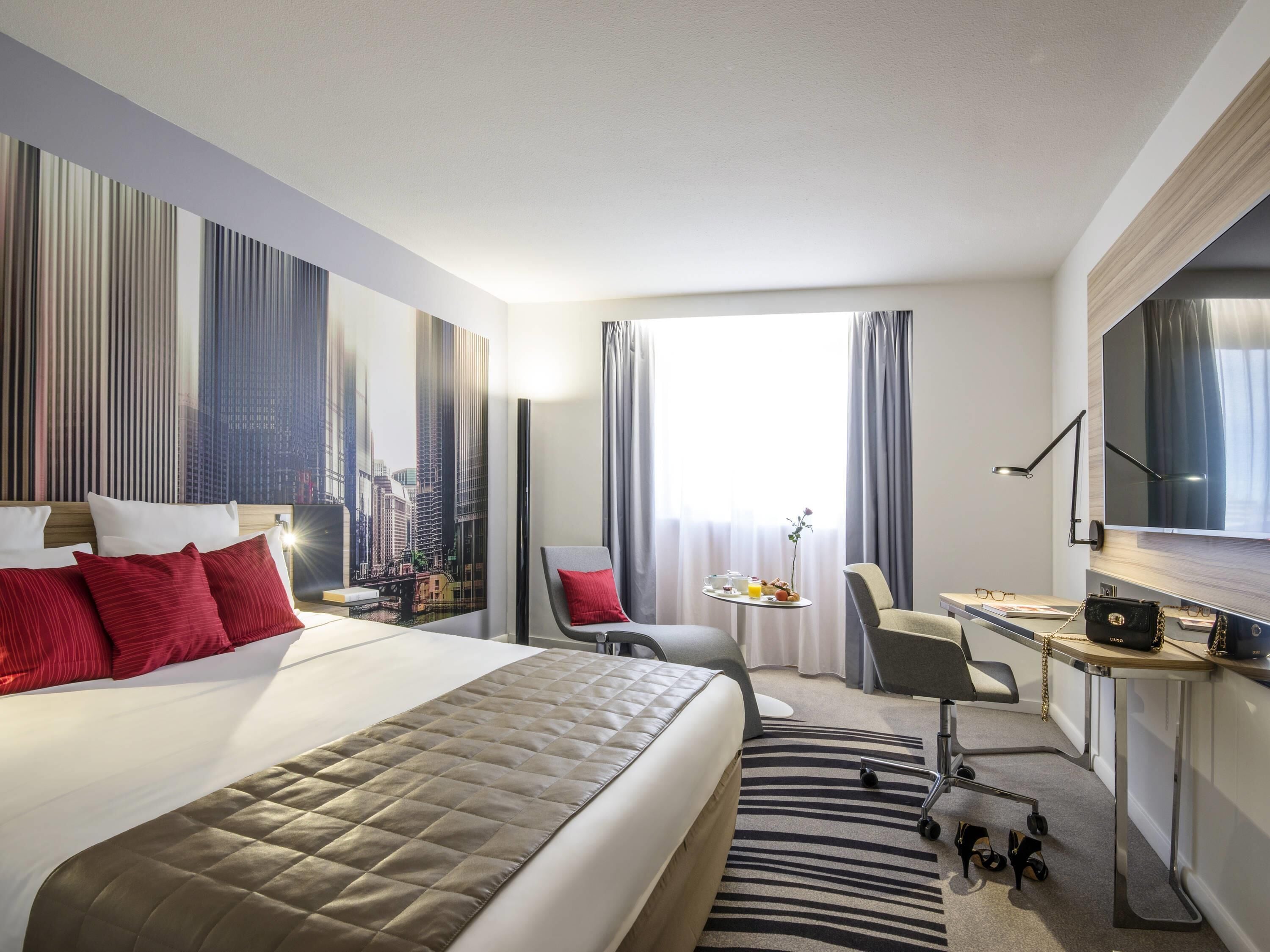 Superior-rum - 1 dubbelsäng | Allergitestade sängkläder, duntäcken, memory foam-madrasser och minibar