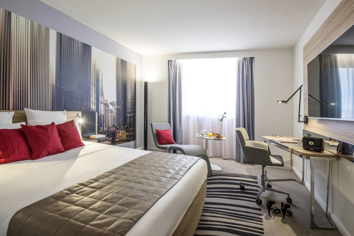 Superior Room, 1 Double Bed | Hypo-allergenic bedding available, down comforters, memory foam beds