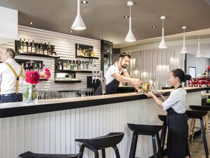 Bar (on property) - Novotel Nice Centre Vieux Nice (Nice)