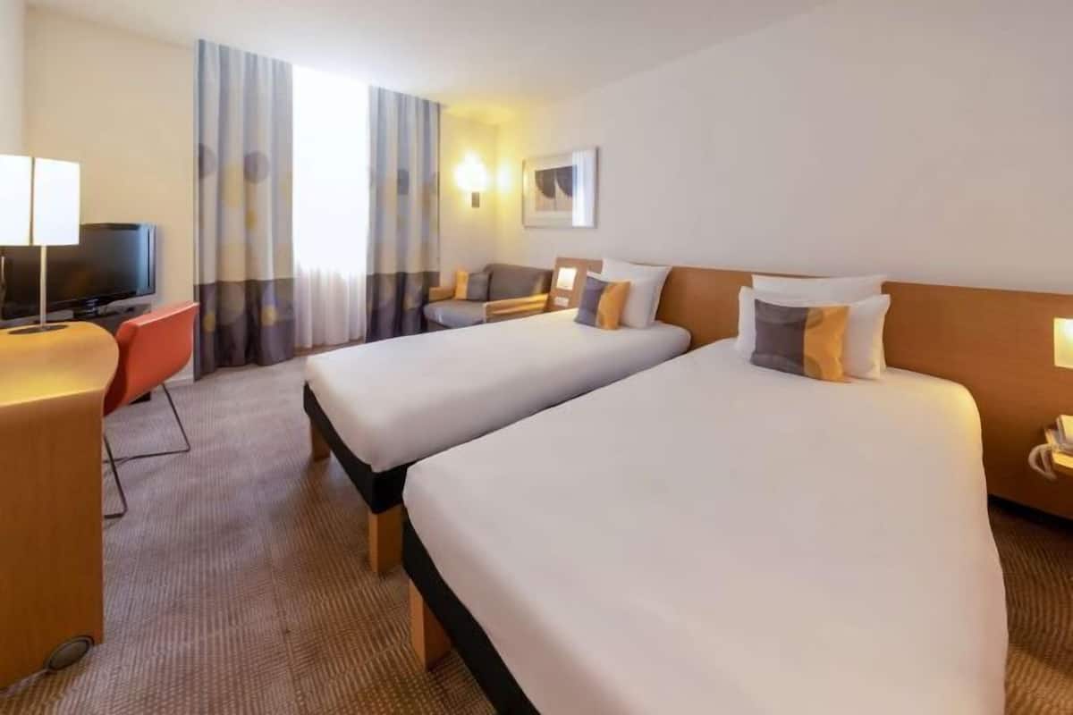 Hypo-allergenic bedding, down duvets, memory-foam beds, minibar