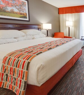 办公桌、遮光窗帘、熨斗/熨衣板、免费婴儿床