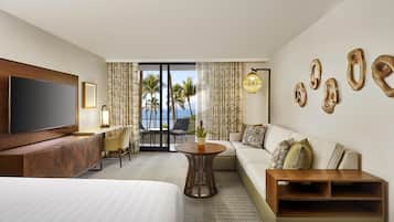 Premium bedding, in-room safe, desk, laptop workspace